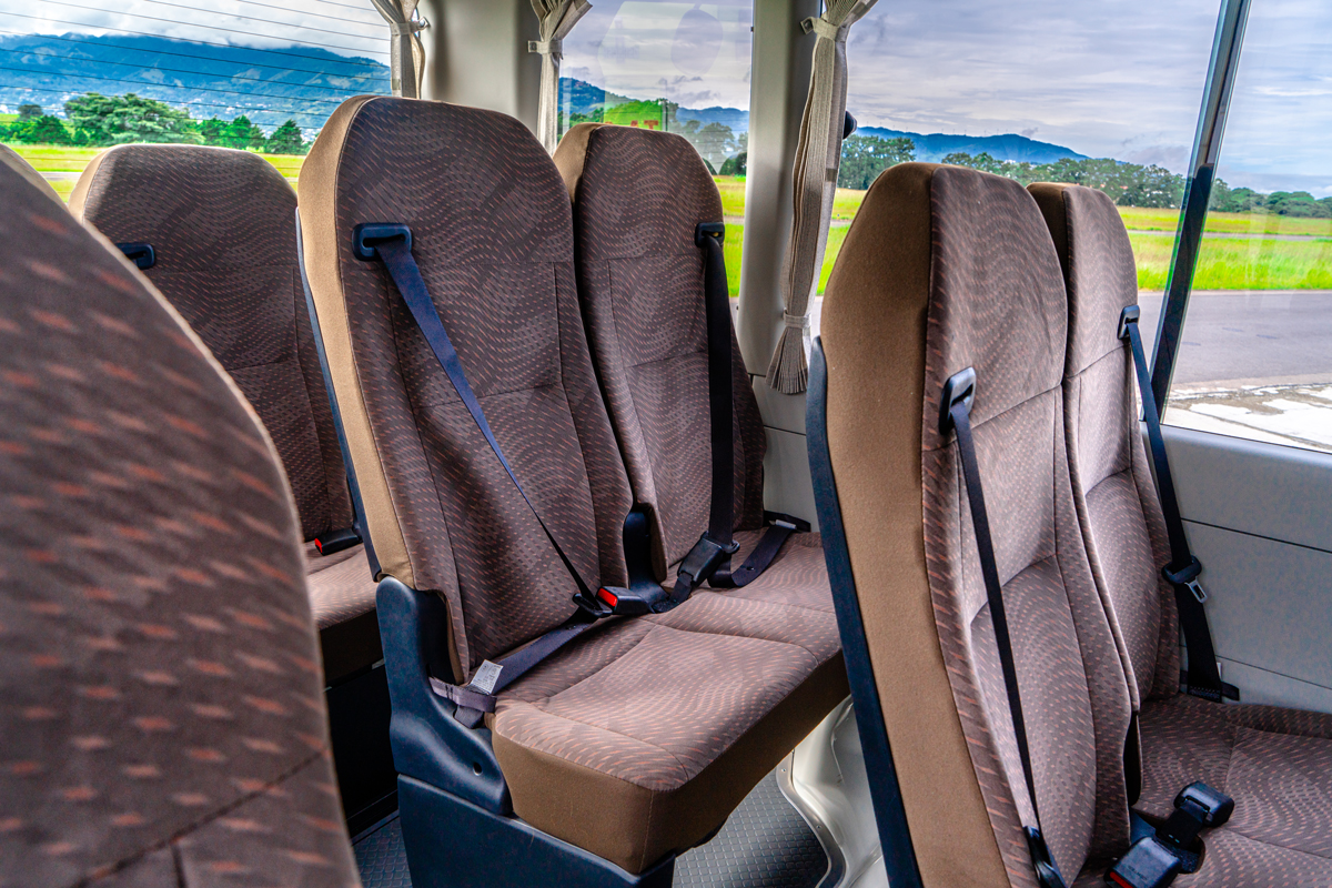 Toyota Coaster foto 3